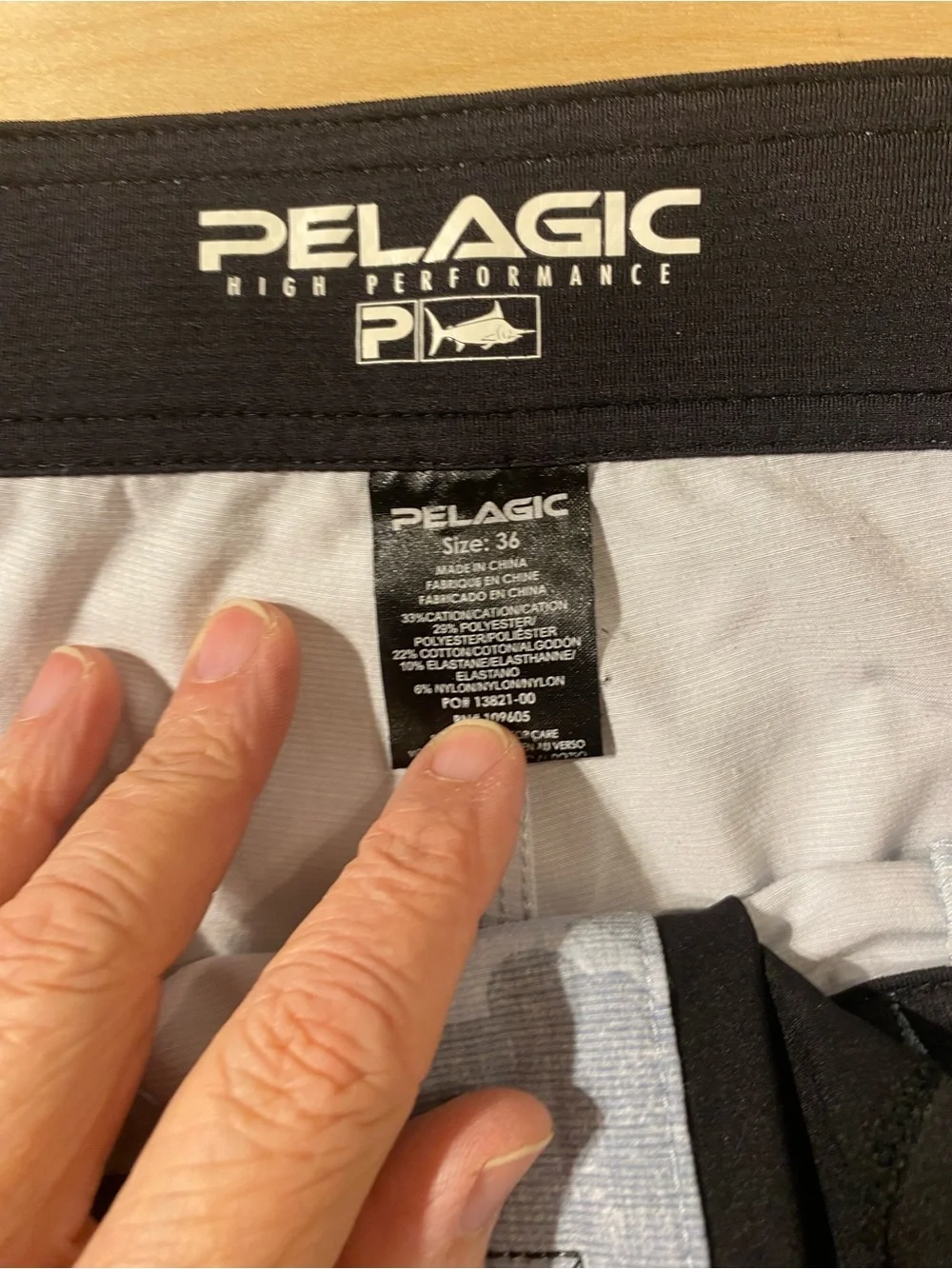 Pelagic Men’s Gray Camo Swim Trunks 36 (RS)